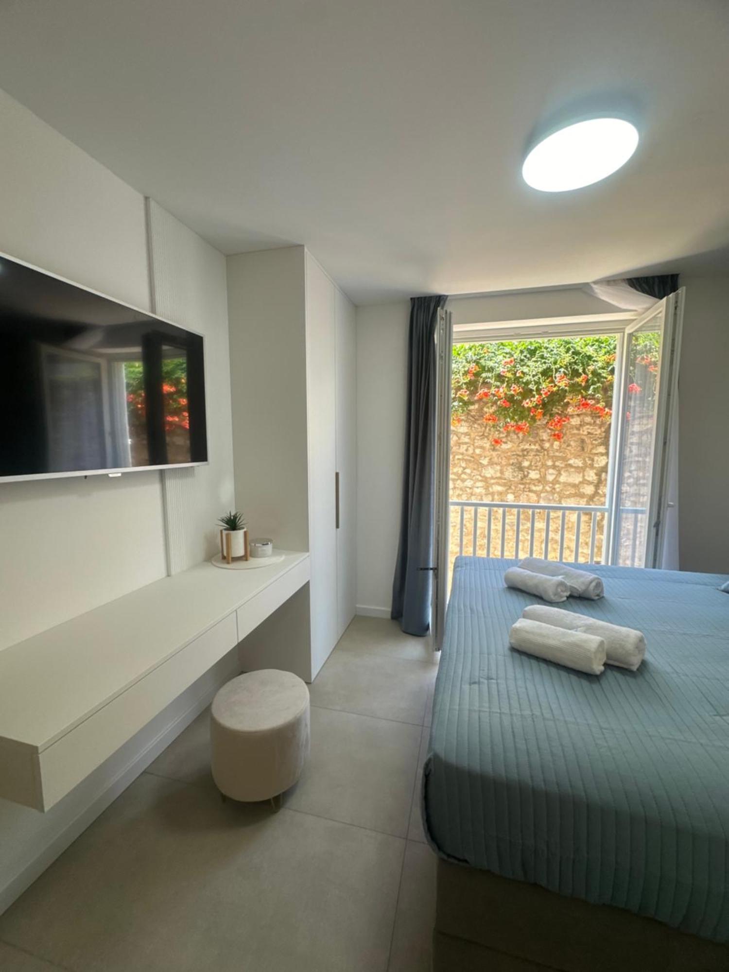 Amaro Luxury Room & Studio Apartman With Balcony Zadar Bagian luar foto